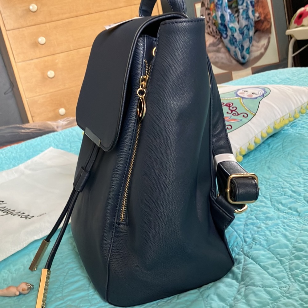 Wink Kangaroo 🦘 Backpack - Picture 4 of 11